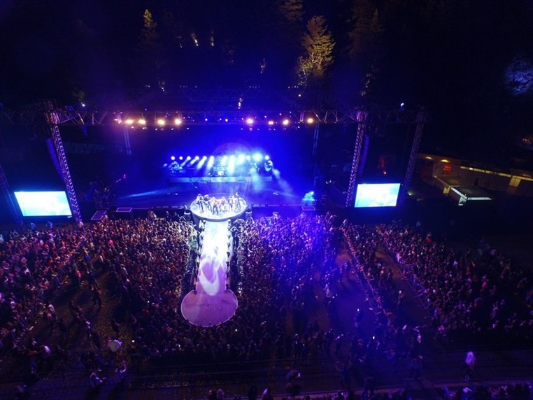 Enrique Iglesias at Ehdeniyat